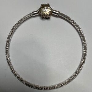 Authentic PANDORA Shine Bright Snowflake Bracelet. 2 3/8 inches across